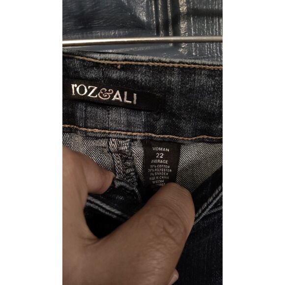 Roz & Ali Women's Size 22 Dark Wash High Rise Skinny Jeans - Picture 3 of 6